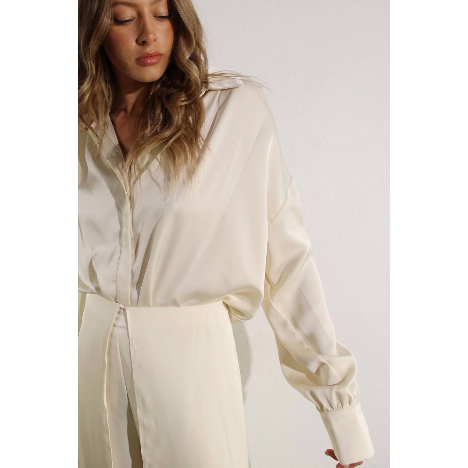 Mulla - Satin Long Sleeve Top