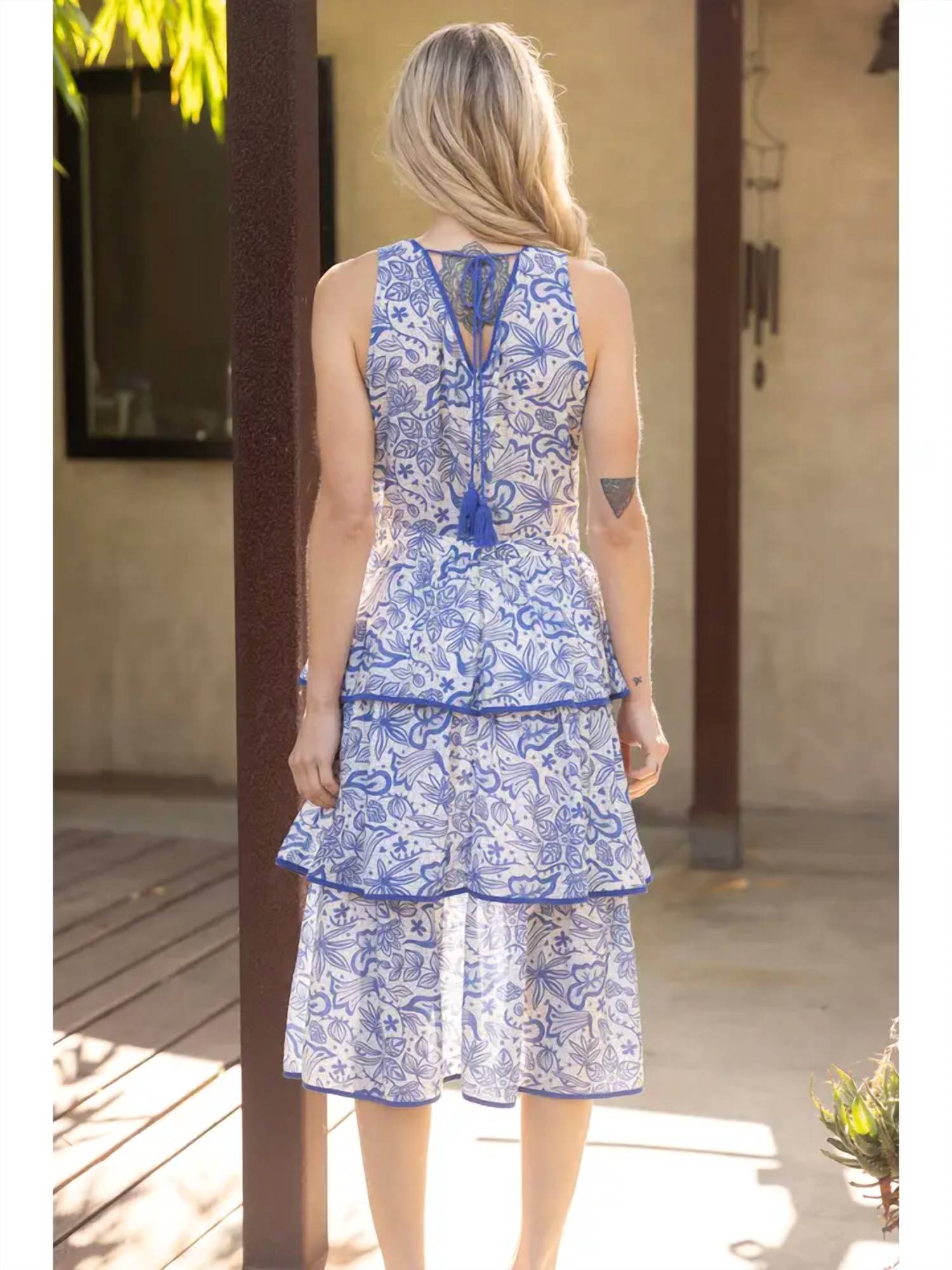Voy - contrast binded tassel detail tiered midi print dress