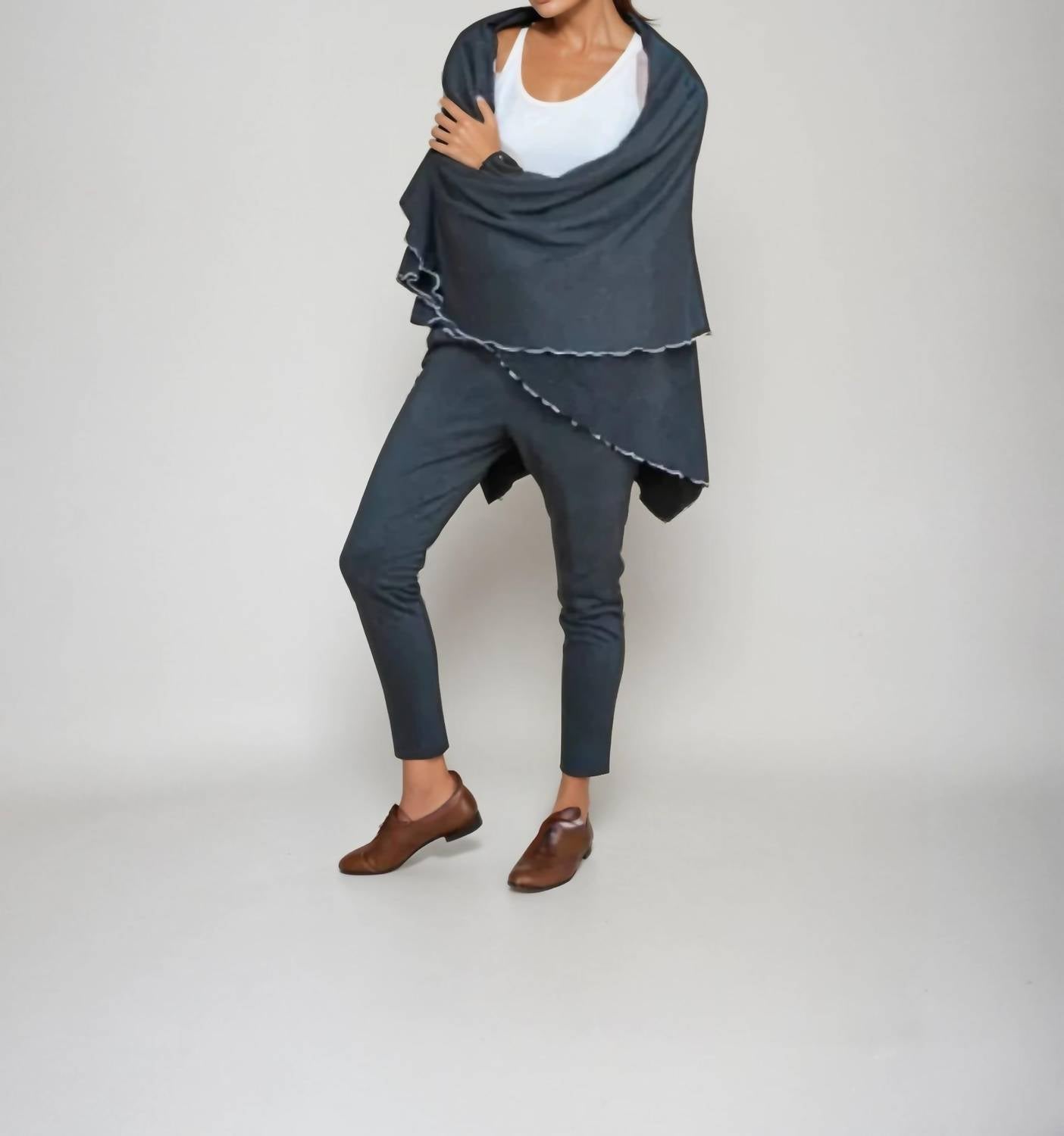 Buki - Blanket Travel Wrap