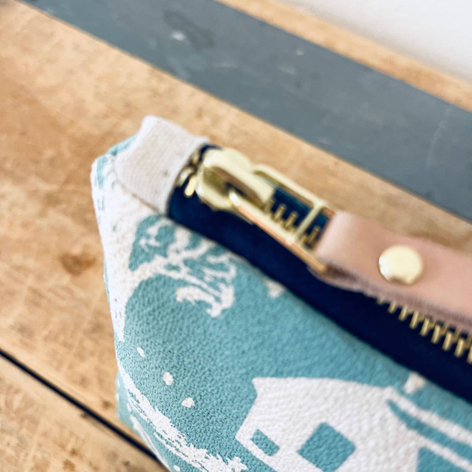 Erin Flett - Robins Farmhouse Toile Laura Bag