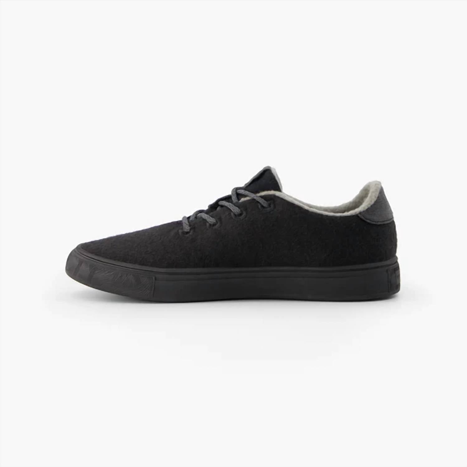 YY Nation Unisex Cirro Merino Wool Sneaker in black - men's sneaker - detail view