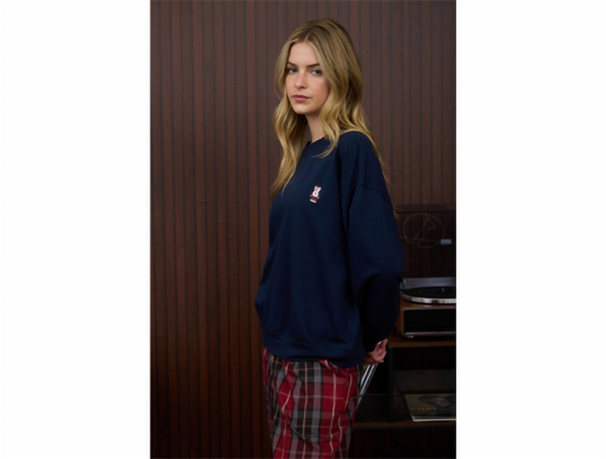 Blu Pepper - Teddy Embroidered Pullover Sweatshirt