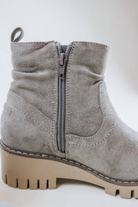 Very G - Women's Dashing Boots