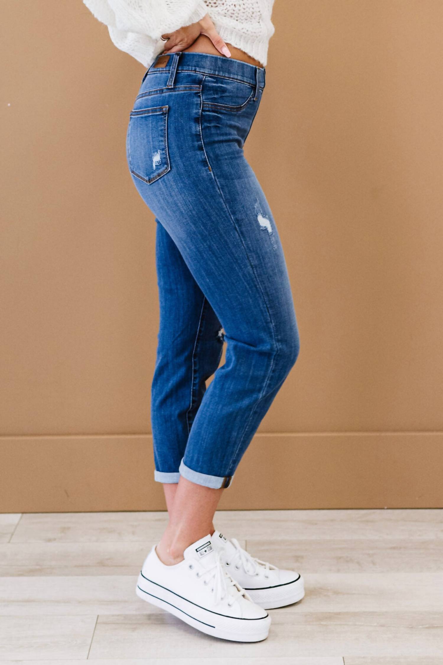 Judy Blue - Mid Rise Light Destroyed Boyfriend Jeggings