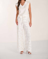 Frank Lyman - Botanical Tone on Tone Lace Pant
