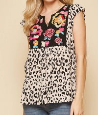 Andree By Unit - Embroidered Top