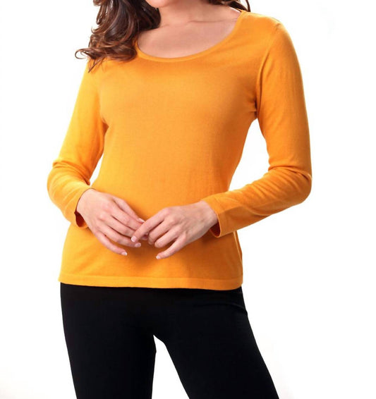 LONG SLEEVE SCOOP NECK TOP