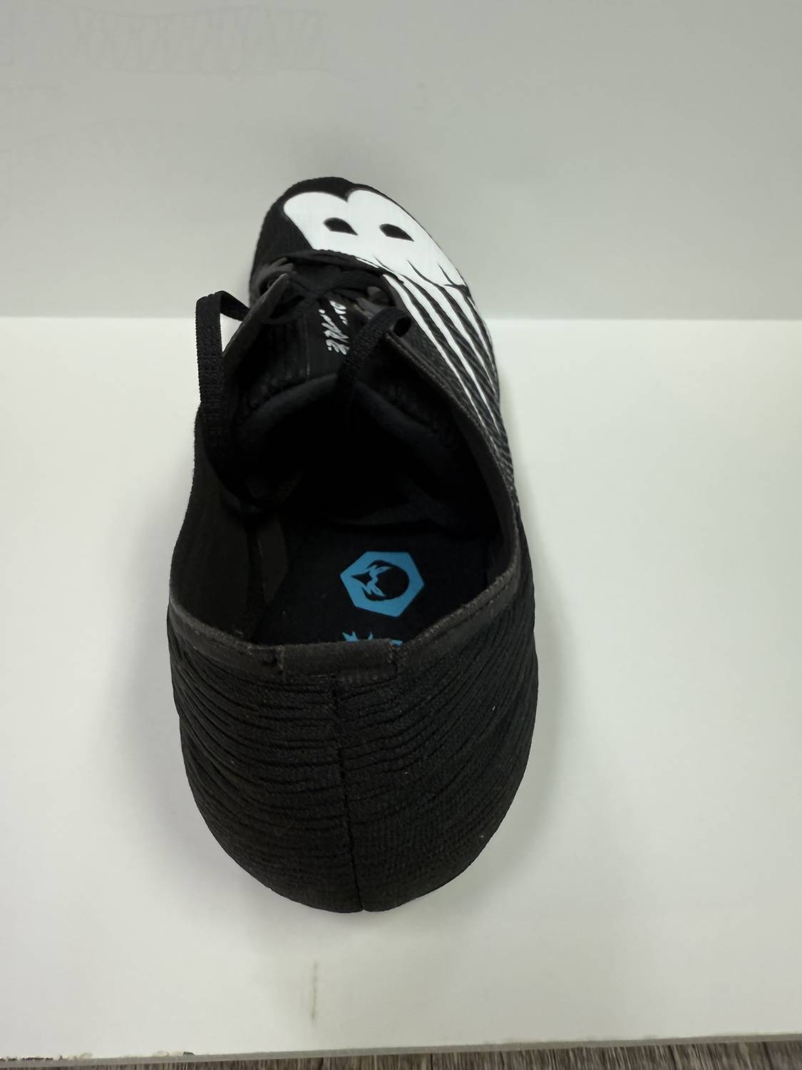 New Balance - Men's Md500 V8 Shoes