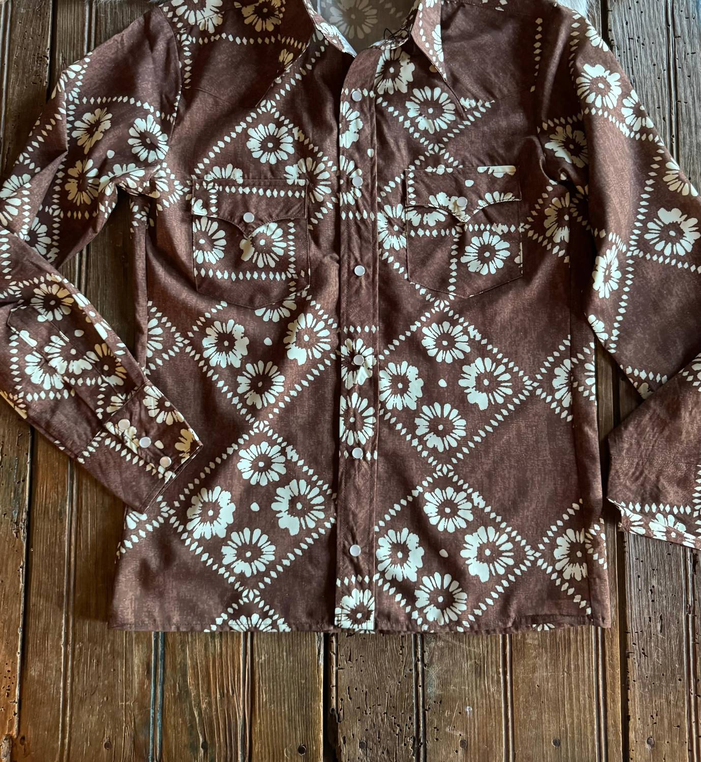 Howdy Hanny - Women's Kalei Vintage Floral Style Pearl Snap Shirt