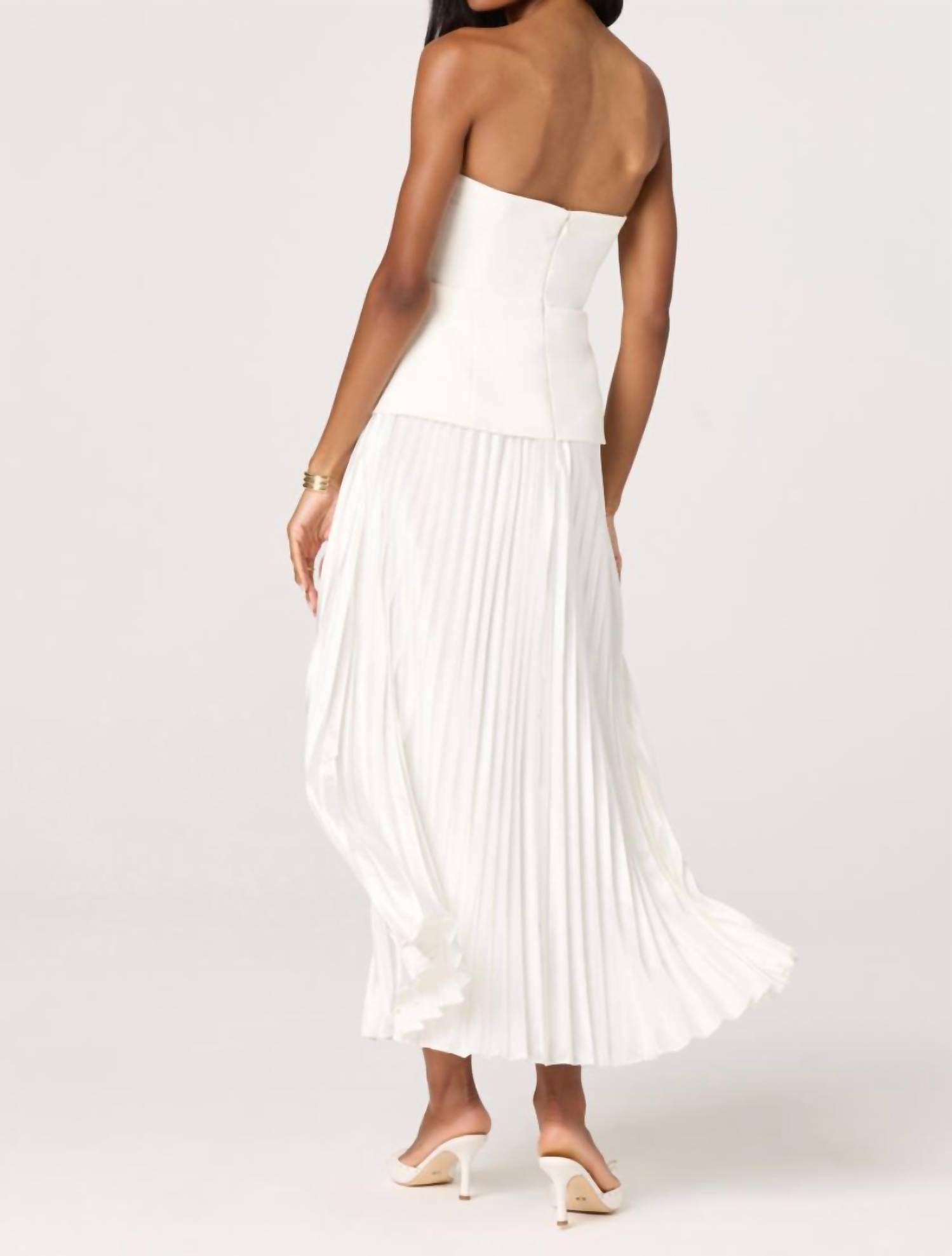 Astr - Aryana Pleated Dress