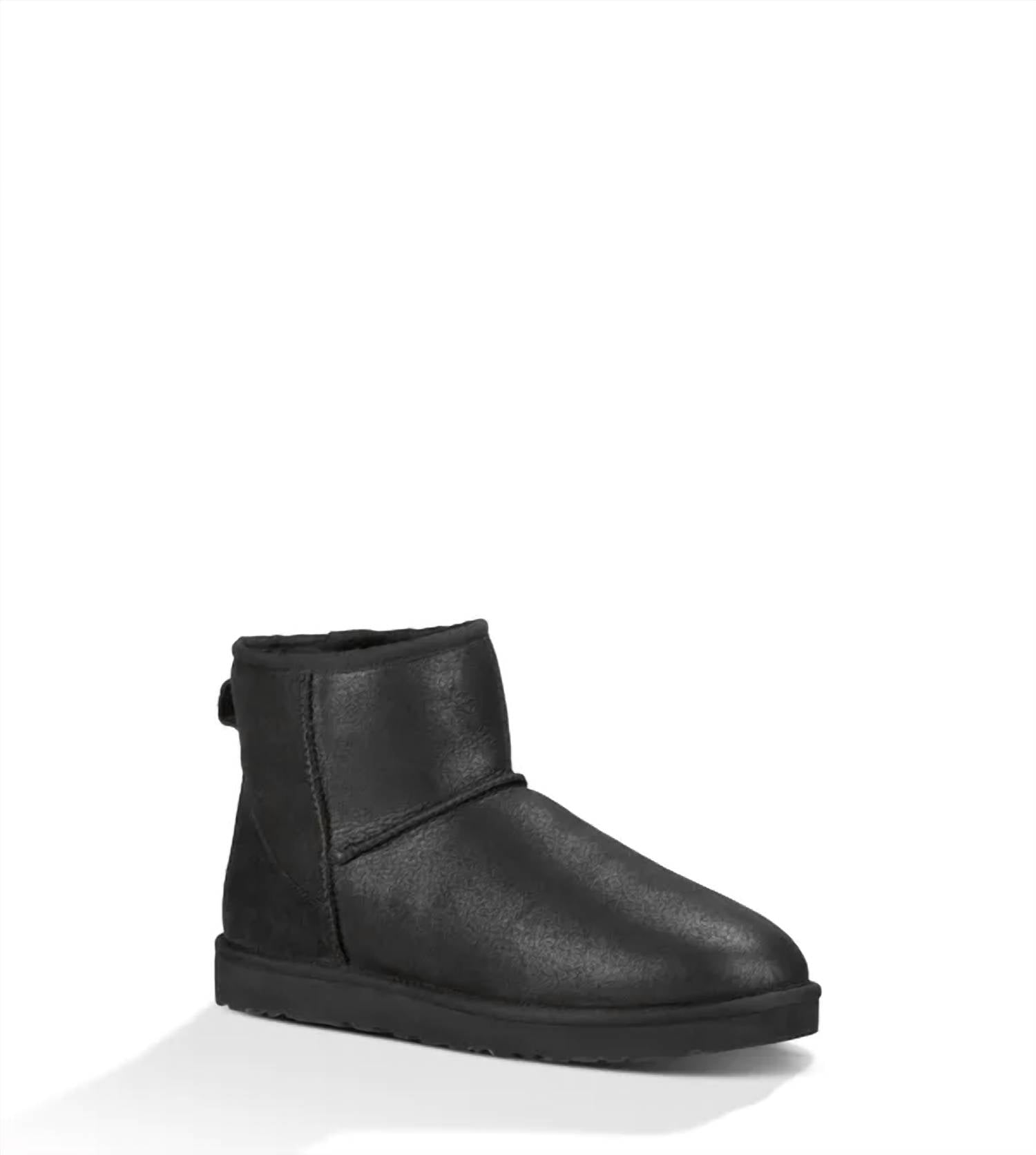 Ugg - Men's Classic Mini Bomber Boots