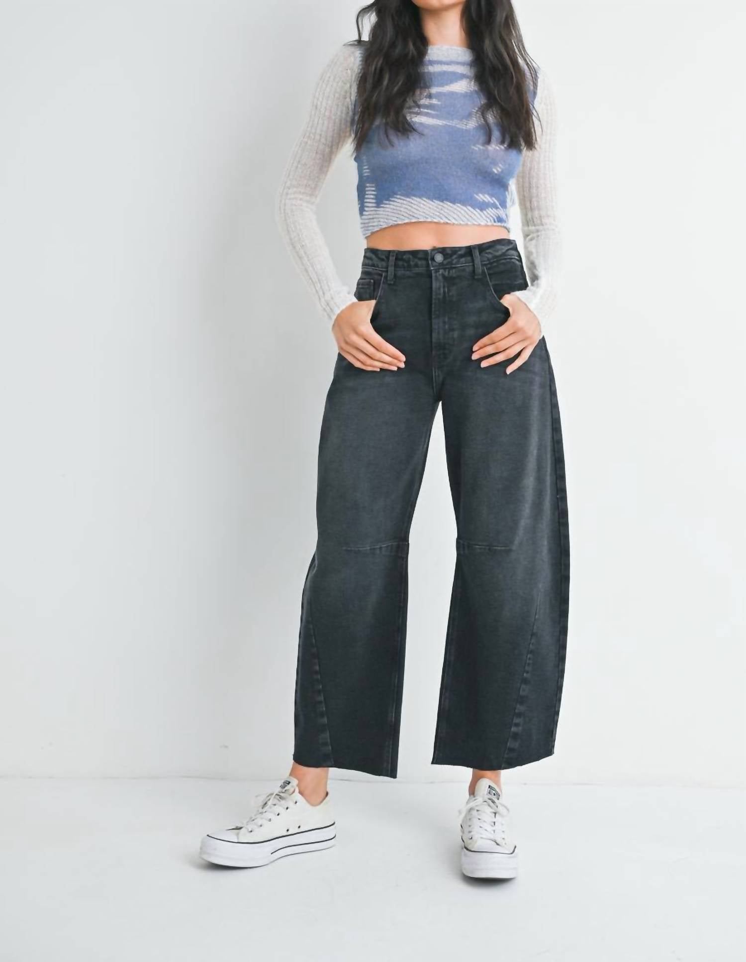Just Black Denim - Barrel Jeans With Seams