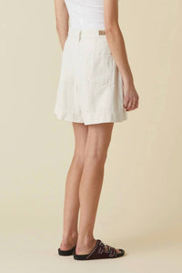 Le Jean - Women's Pleated Trouser Short