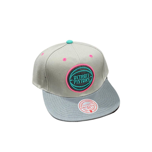 Mitchell & Ness - MEN'S NBA WOLF MAG PISTONS SNAPBACK CAP