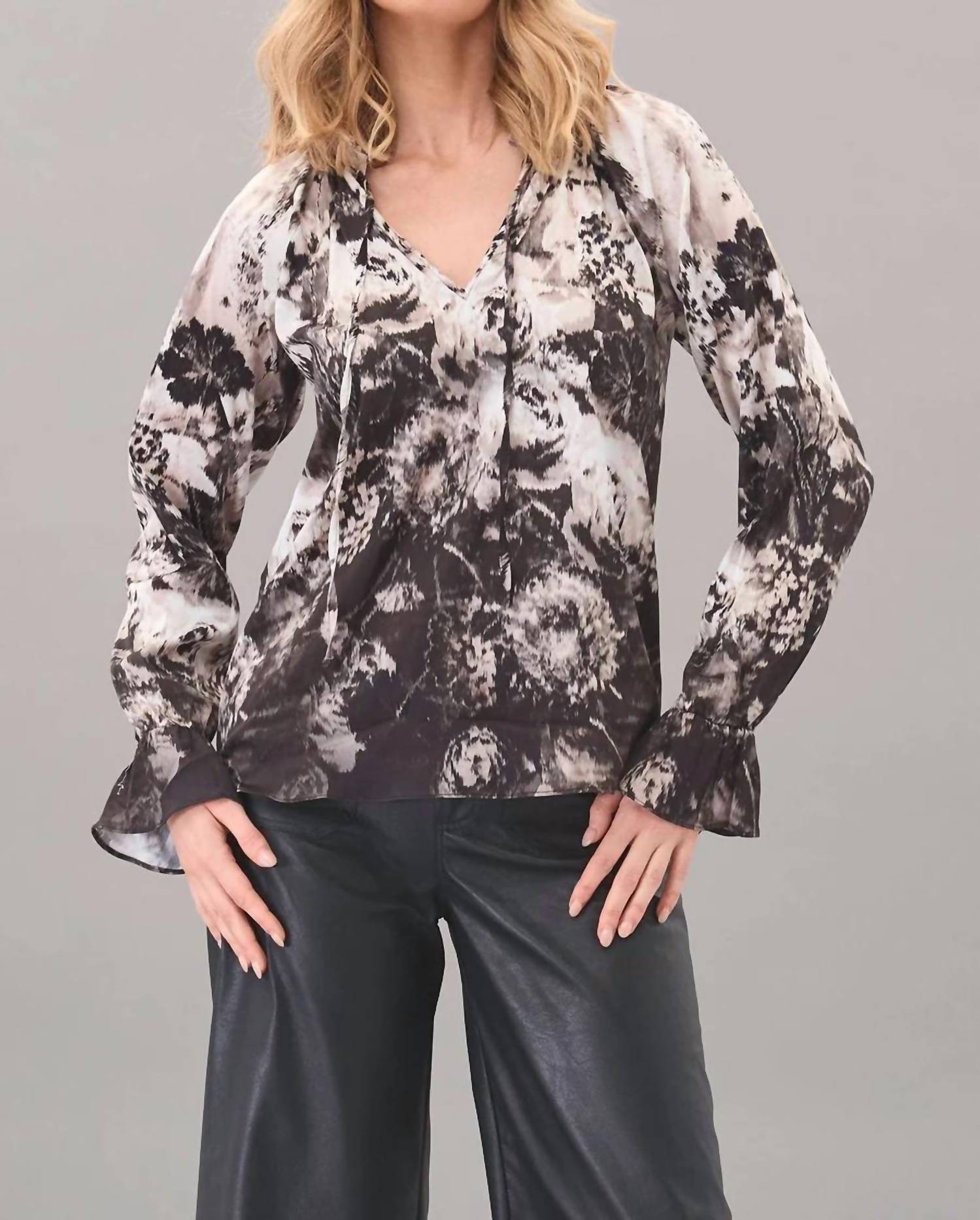 Lola & Sophie - Pixel Roses Liz Top