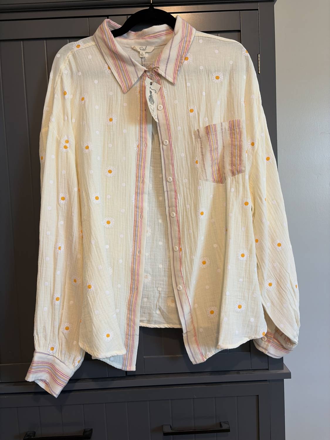 Easel - Women's Sunflowers Long Sleeve Button Up Shirt