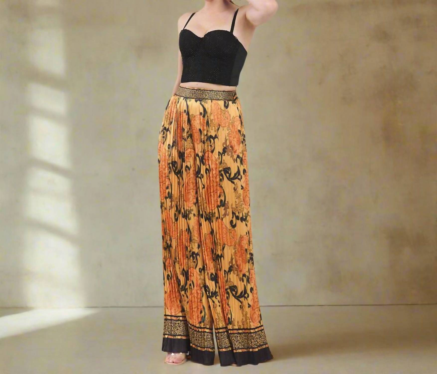 The Sang - Pleated Palazzo Pants