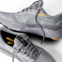 Brooks - Men's Adrenaline Gts 24 Running Shoes