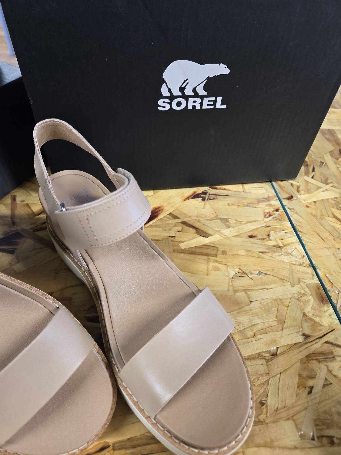 Sorel - JOANIE IV STRAP WEDGE