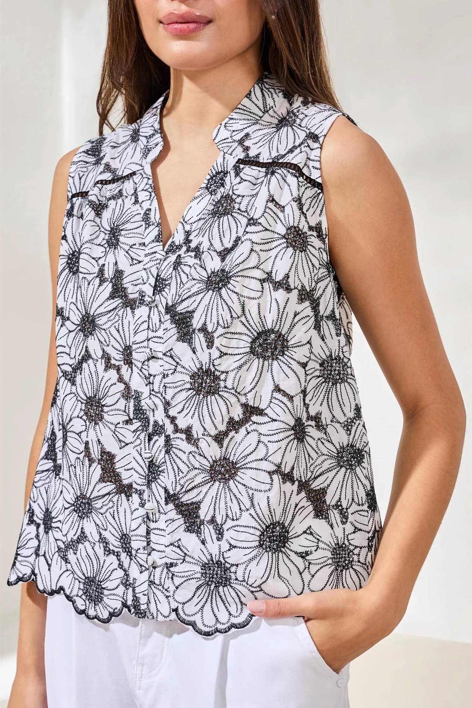 Tribal - Sleveless Button Front Blouse