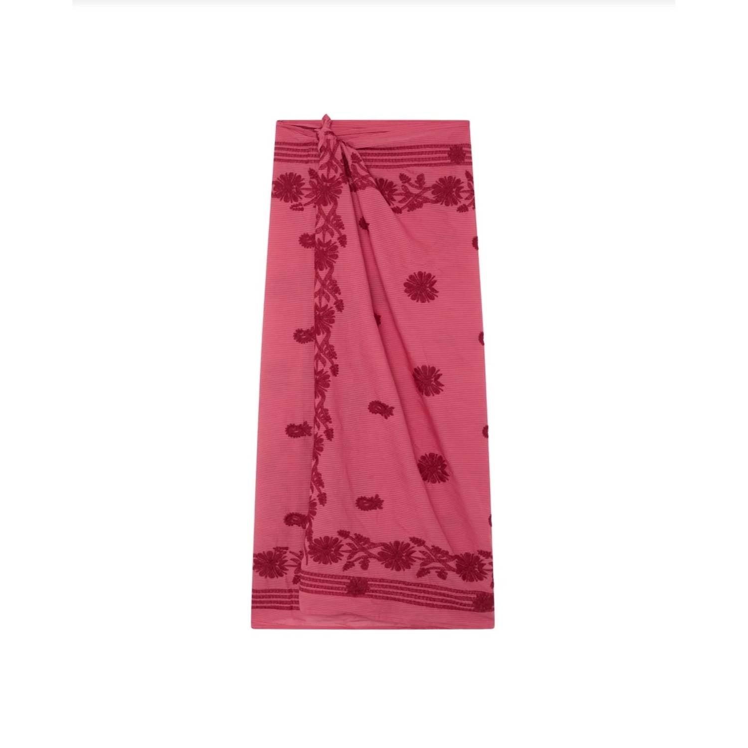 Maison Hotel - Clavel Nilo Pareo Sarong