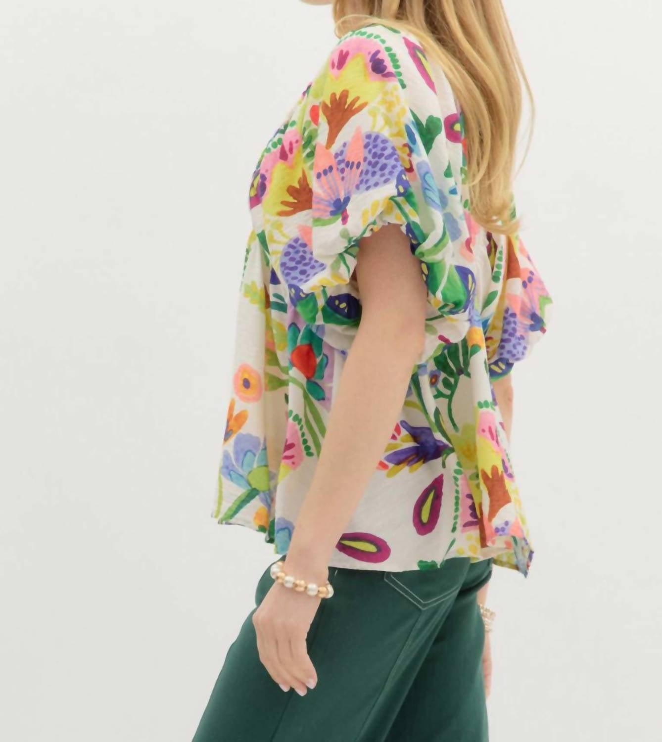 Entro - Floral Smocked Collar Bubble Sleeve Top