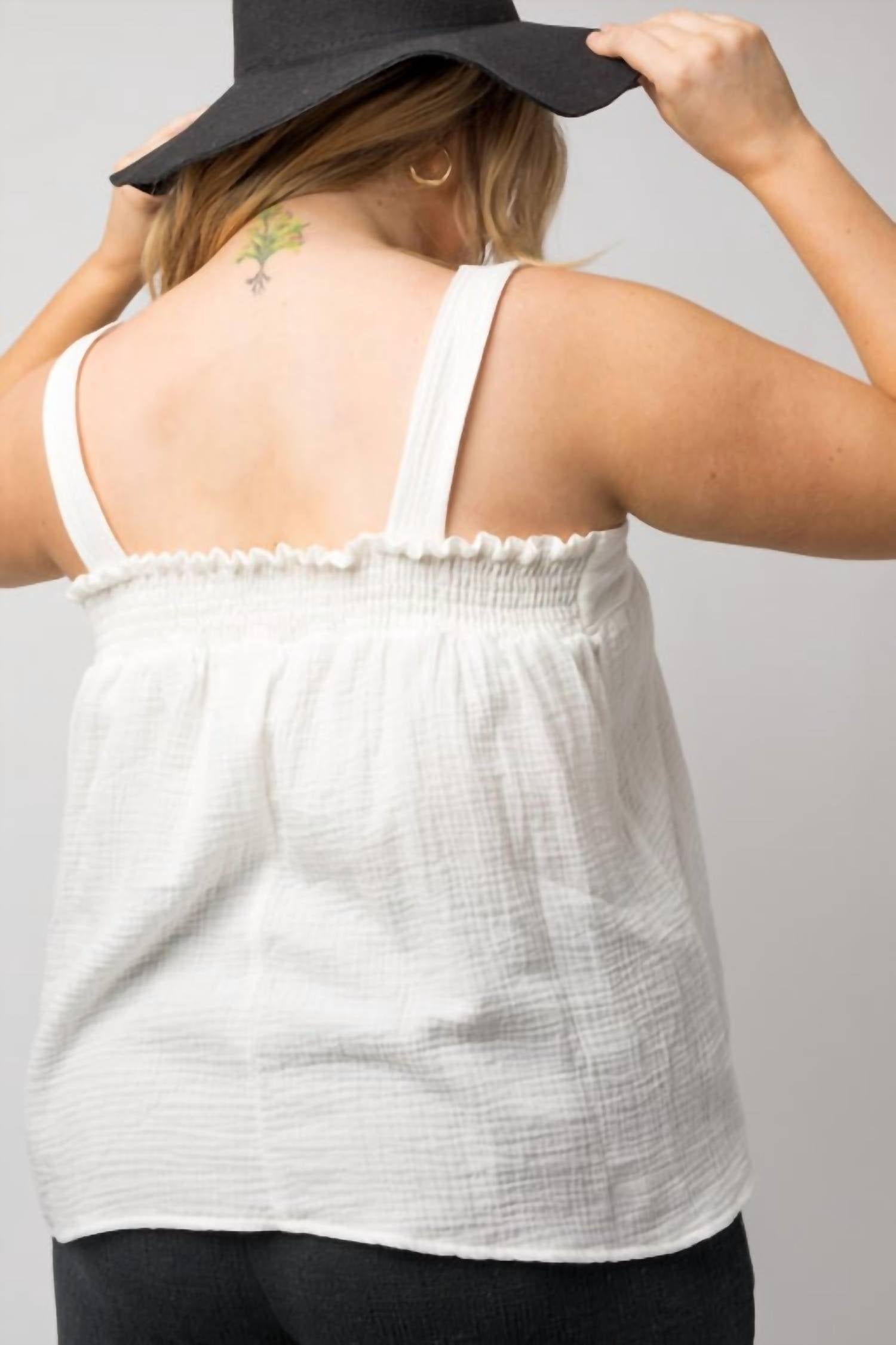 Plus Sleeveless Back Smocking Band Top