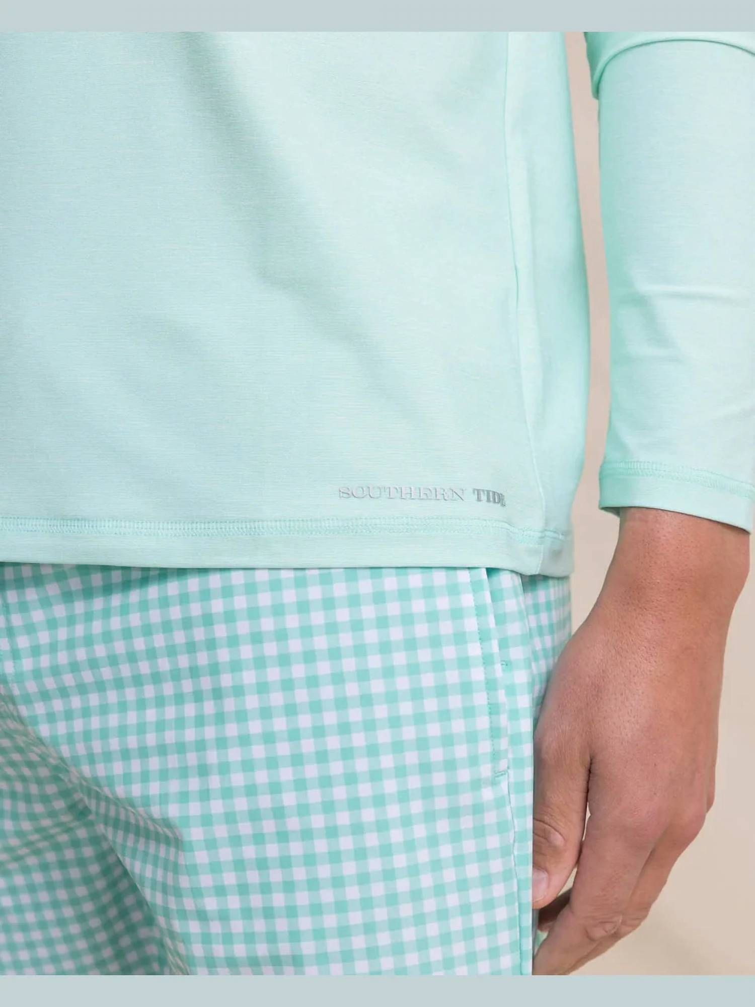 Southern Tide - Long Sleeve Coastal Breeze Performance Hoodie