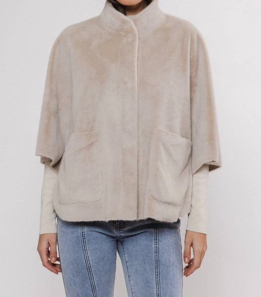 Rino & Pelle - Dewi Capes