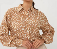 Esqualo - Abstract Print Button Down Blouse