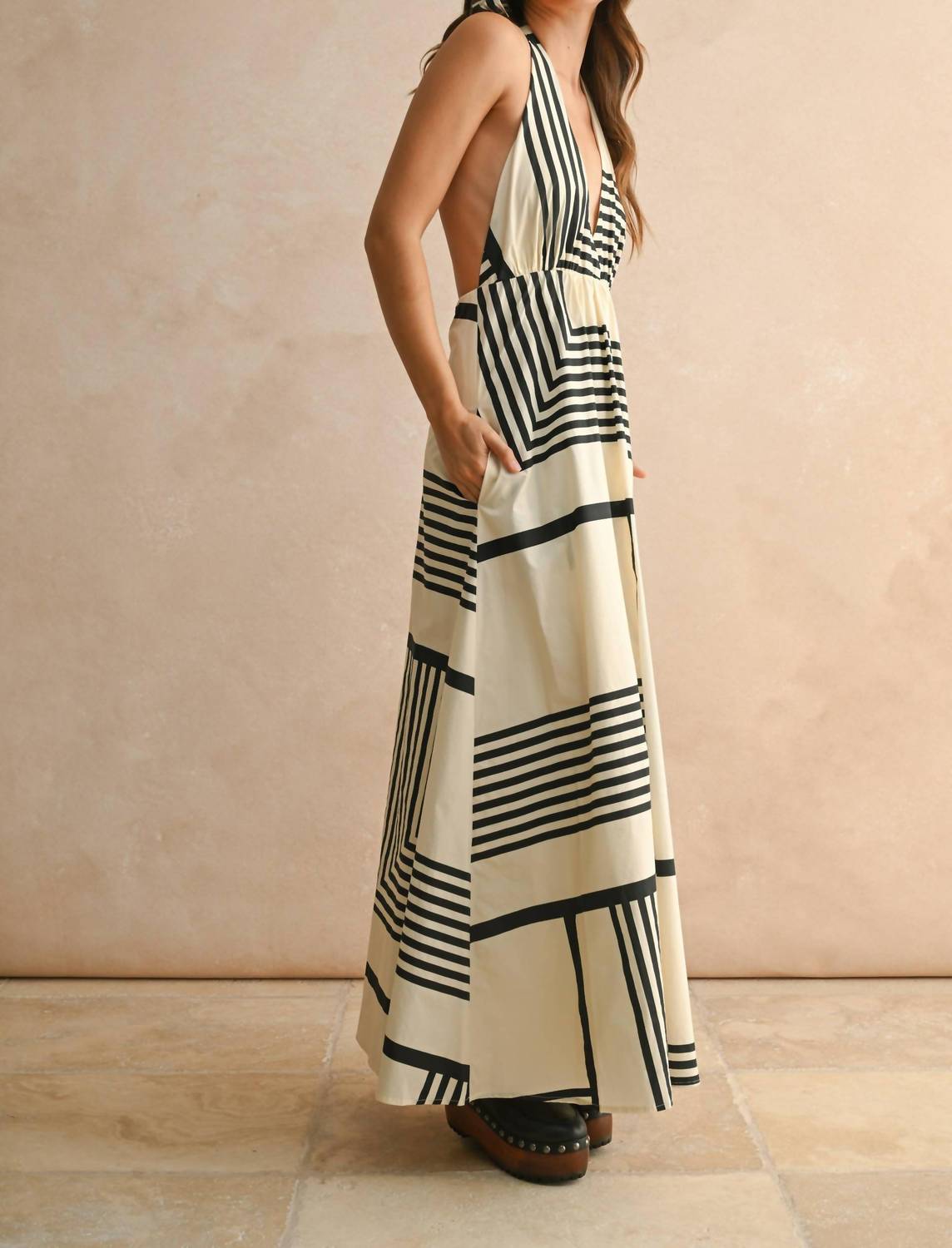 Miou Muse - Women's Geo Print Halter Neck Dress