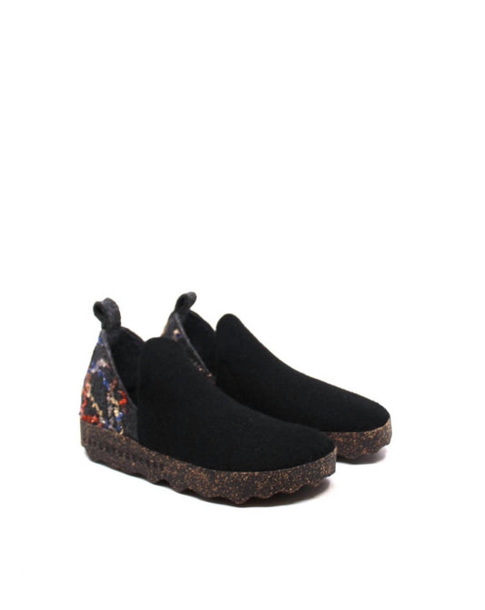 Women's Embroidery Slip On