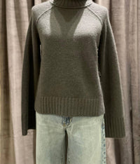 Brazeau Tricot - Women's Cashmere Chunky Turtleneck Sweater