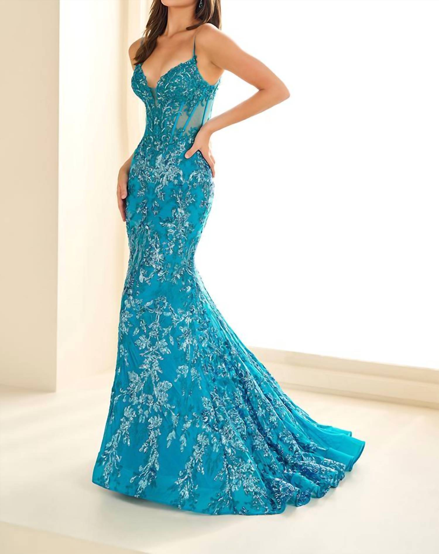 Ellie Wilde - Lace Long Mermaid Evening Dress