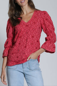 Apny - Eyelet Grace V Neck Shirt