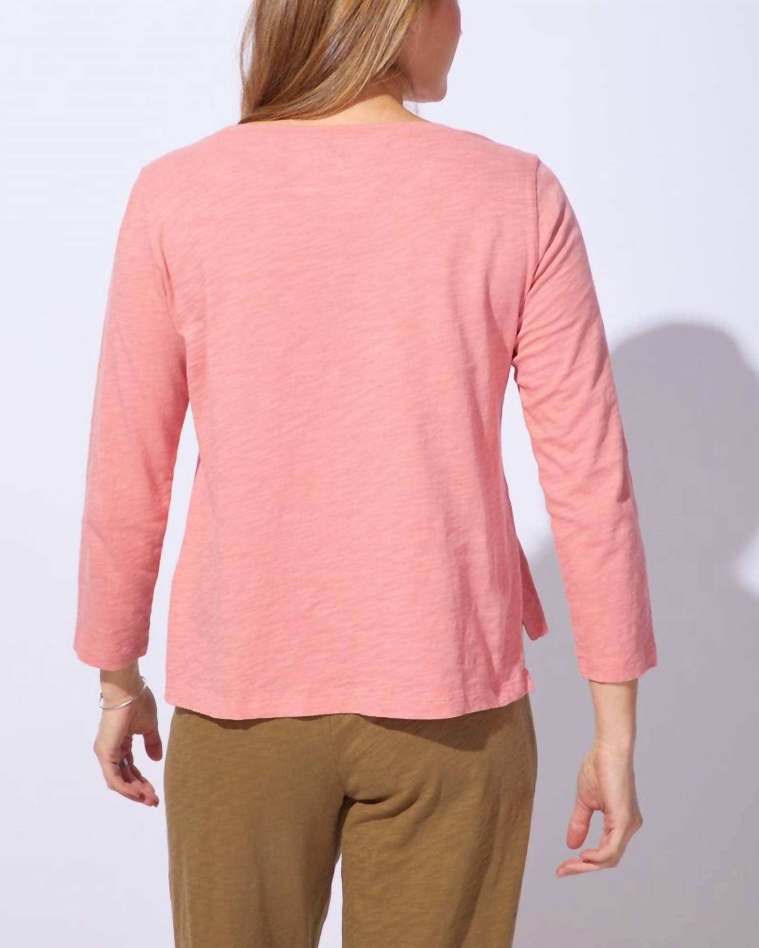 Habitat - Destination Cat Laid Back V-neck Top