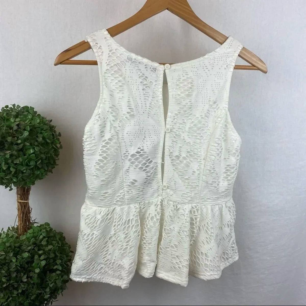 Kiwi Tucker - Embroidered Crop Halter Top