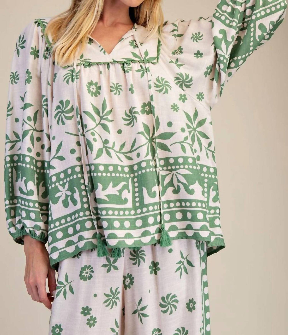 Easel - Linen Boho Top - Plus