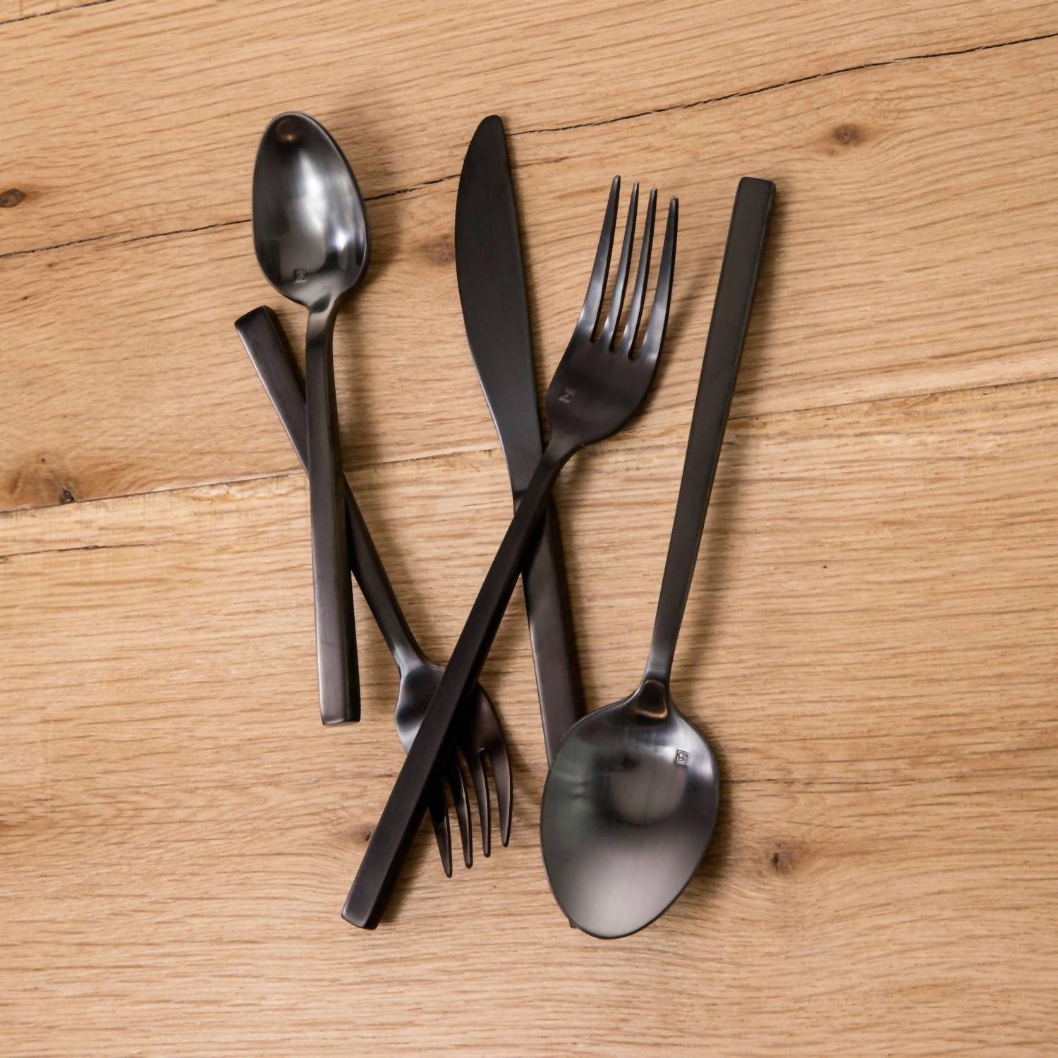 Arezzo - Brushed Flatware Set – 20 Pieces