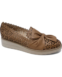 Django & Juliette - Women's Omilla Slip-on