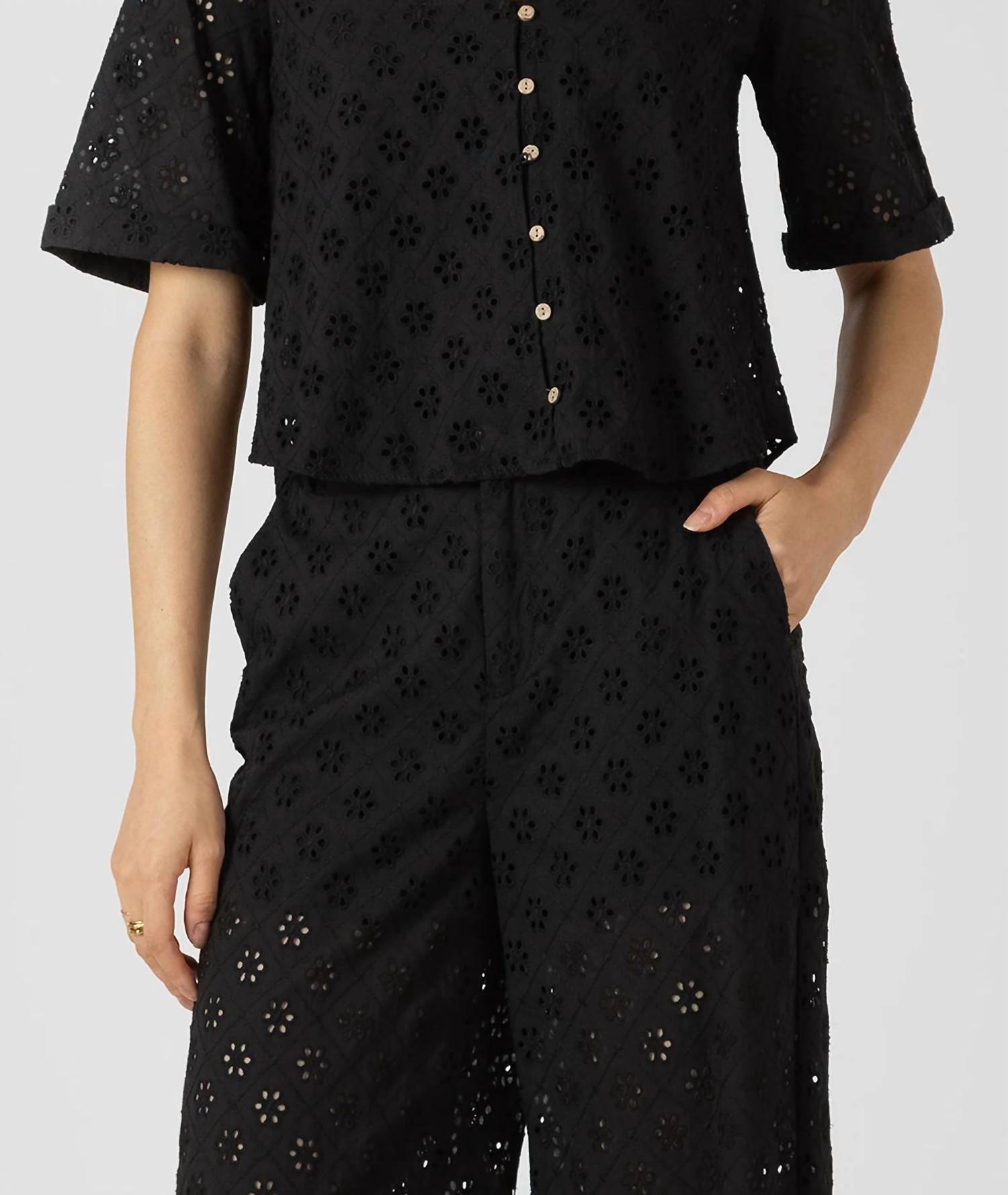 Dex - Bonnie Eyelet Top