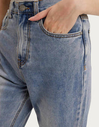 HIGH-RISE SPLIT HEM JEANS
