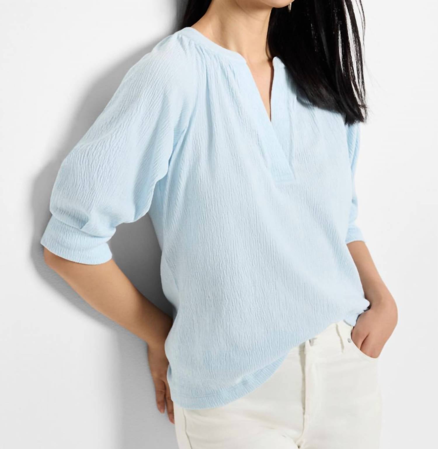 Nic + Zoe Crinkle Knit Cafe top in palesky - women's blouse