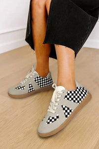 1 The Woman - Women's Checkerboard Patchwork Sneaker
