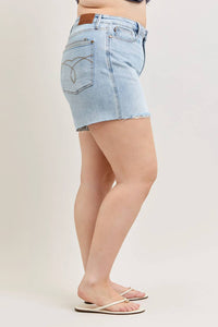 Judy Blue - Mid Rise Rigid Magic Dad Shorts