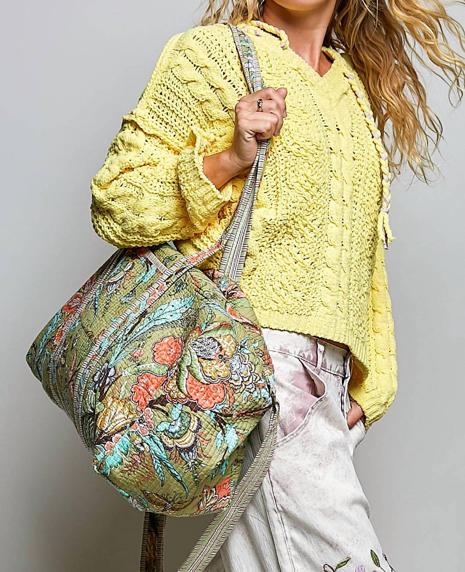Pol - Front Pocket Quilted Adjustable Strap Duffle Bag