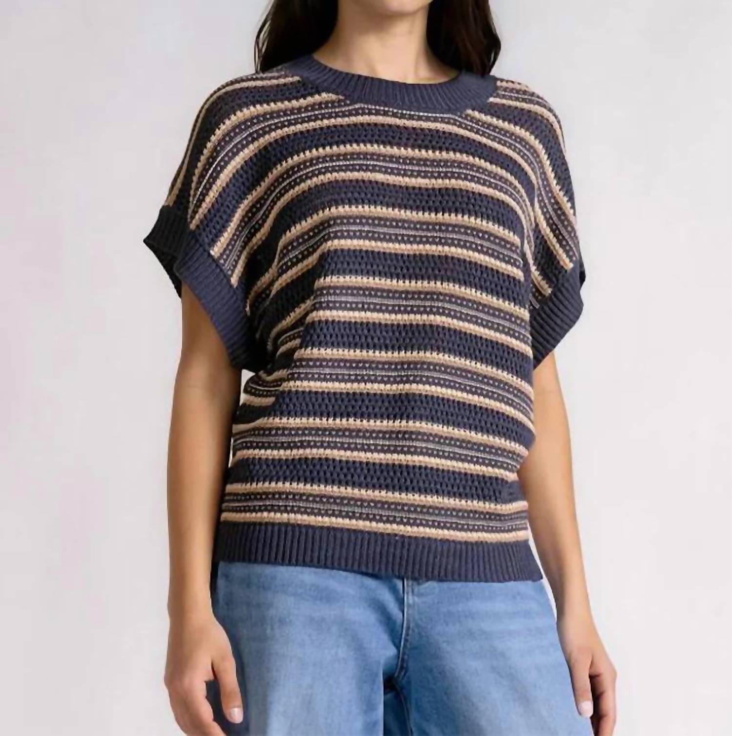 Elan - Short Sleeve Crewneck Sweater
