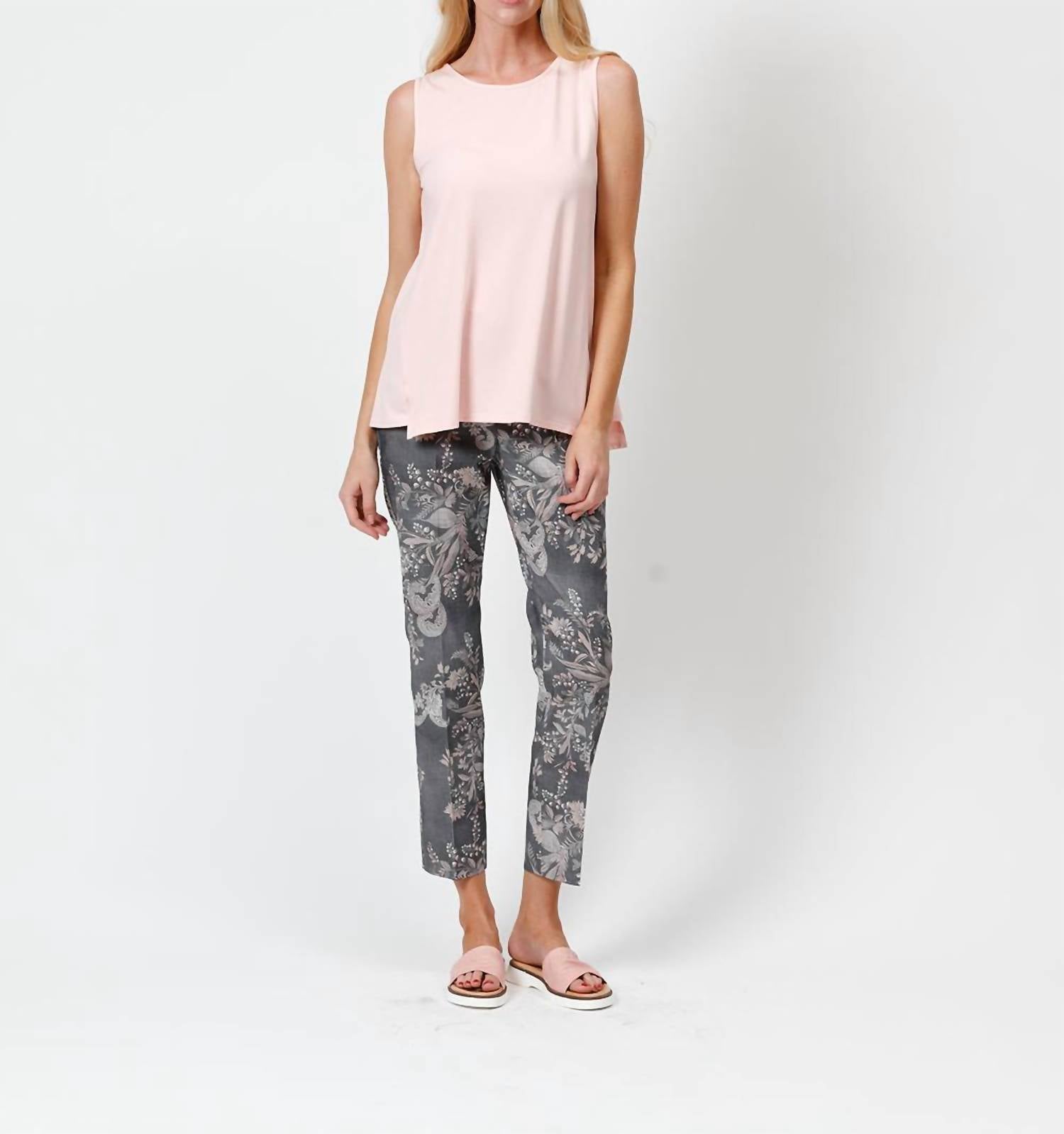 Estelle And Finn - Floral Print Ankle Pant