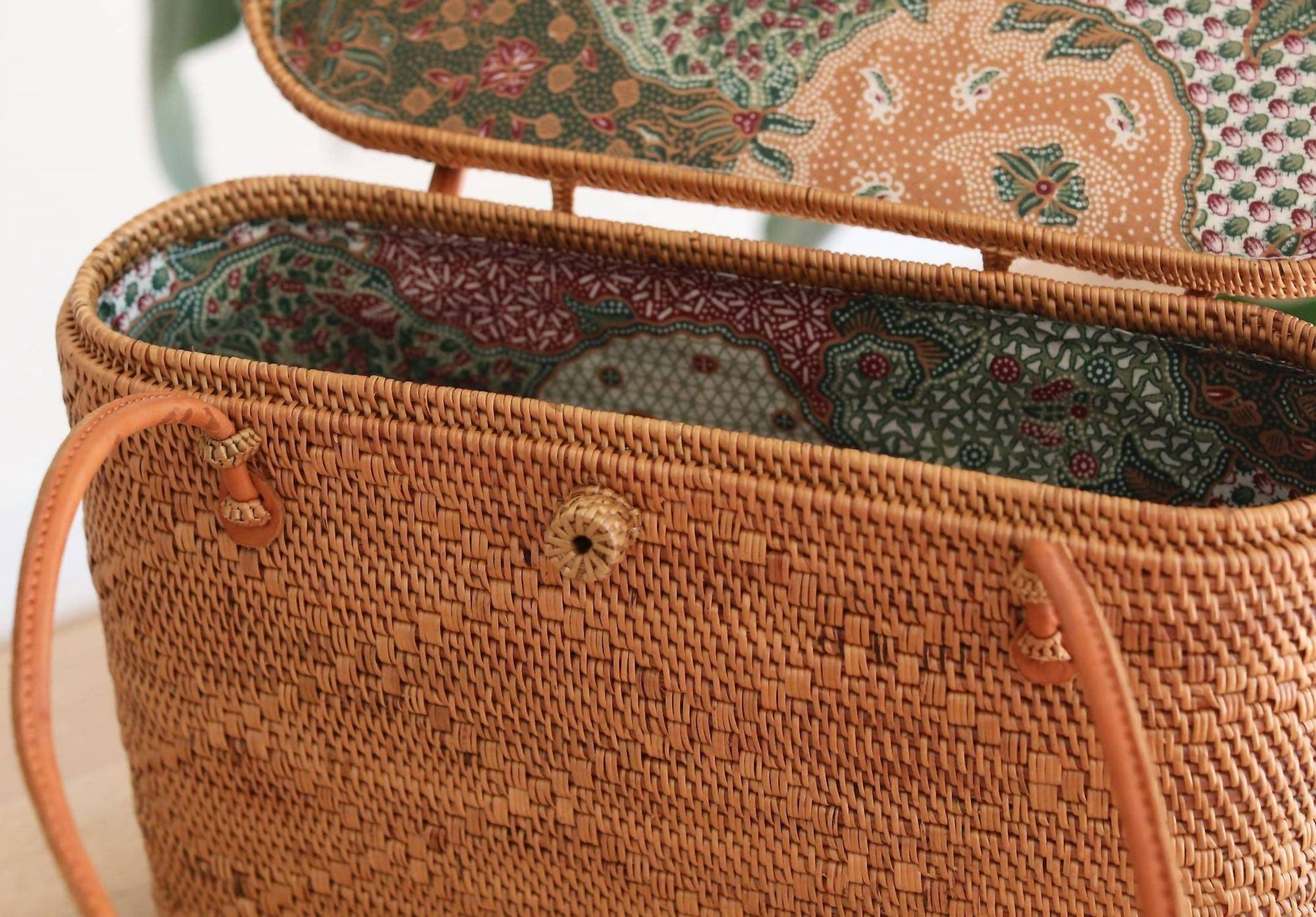 Ganapati Crafts - Women's Bali Rattan Handbag