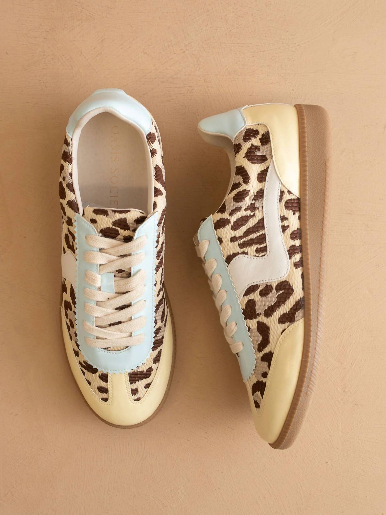 Oasis Society - Women's Kyla Classic Low Top Sneakers